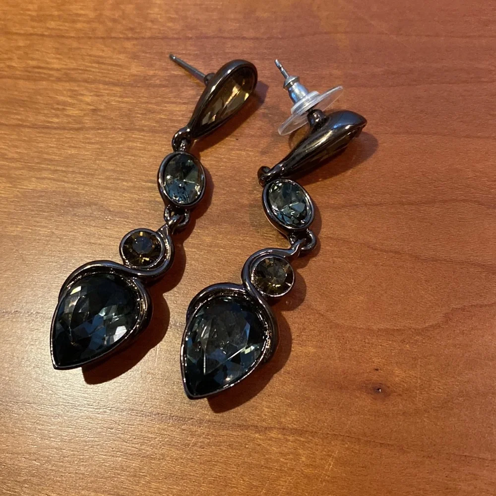 Bundle of 13 pairs of silver tone earrings